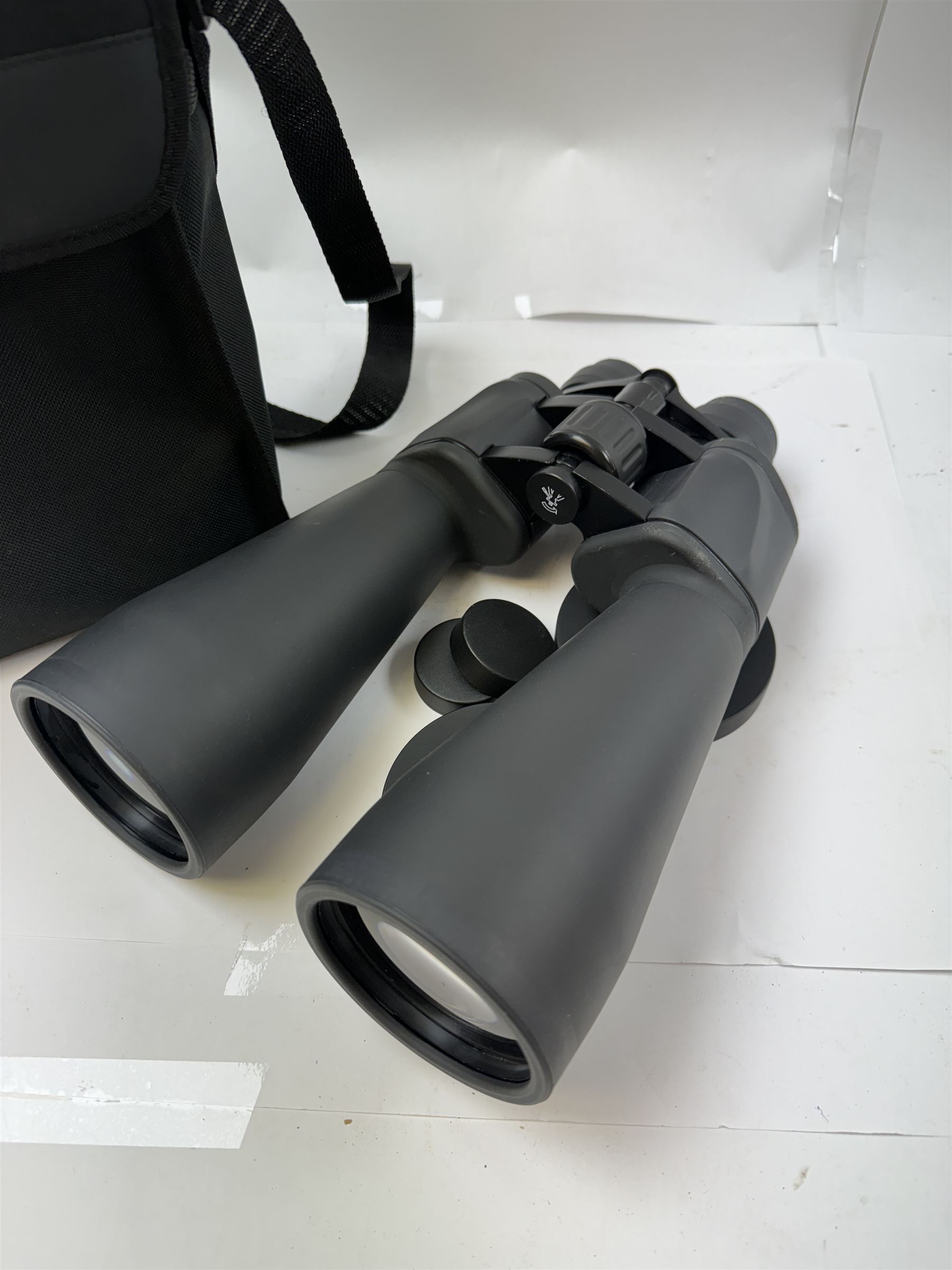 Praktica Super Zoom 20-100x70 binoculars, with lens caps, in soft carry case