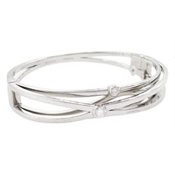 Boodles 'Labyrinth' platinum round brilliant cut diamond bangle, London 2009, total diamond weight approx 0.50 carat