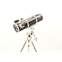 Sky Watcher 200P Newtonian 10” reflector telescope, NEQ3 tripod with counter weights, equatorial mount and finder scope, with a basic 1.25” smartphone adapter and accessories including a Super 10 long eye relief , Celestron 10mm lens, 2 x 1. Barlow lens and super 25 wide angle long eye relief lens. With assembly instruction manual and astronomical telescope user guide.