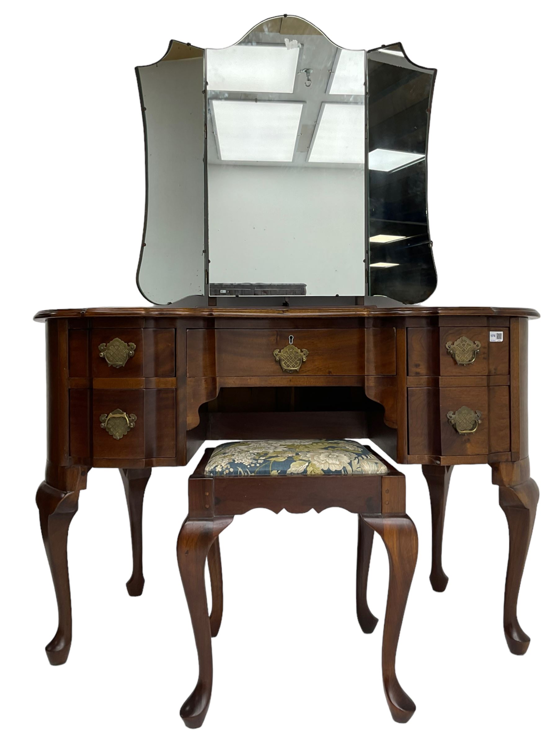 Early 20th century Dutch design mahogany kidney-shaped dressing table, raised triple mirror back, fitted with central frieze drawer flanked by four graduating drawers, on cabriole supports, with stool