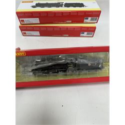 Two Hornby '00' gauge locomotives, comprising R3242A Early BR Class K1 2-6-0 locomotive no. 62032 and R3243B Late BR Class K1 2-6-0 locomotive no. 62064, both boxed