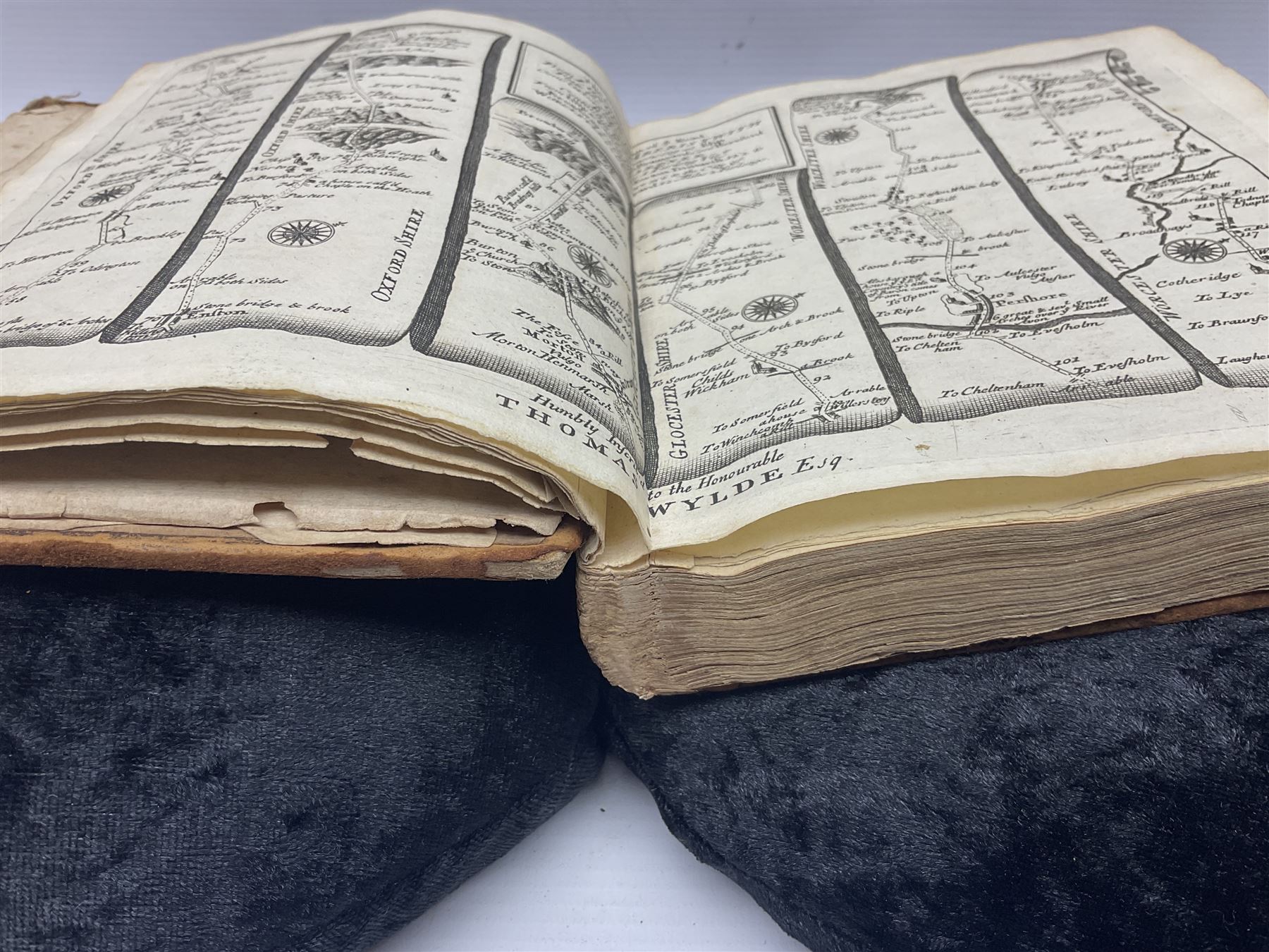 Gardner, Thomas; A Pocket Guide to the English Traveller: Being a Compleat Survey and Admeasurement of all the Principal Roads and most Considerable Cross-Roads in England and Wales..., J. Tonson & J. Watts, 1719