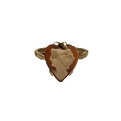 9ct gold heart shaped cameo ring, stamped 9ct 