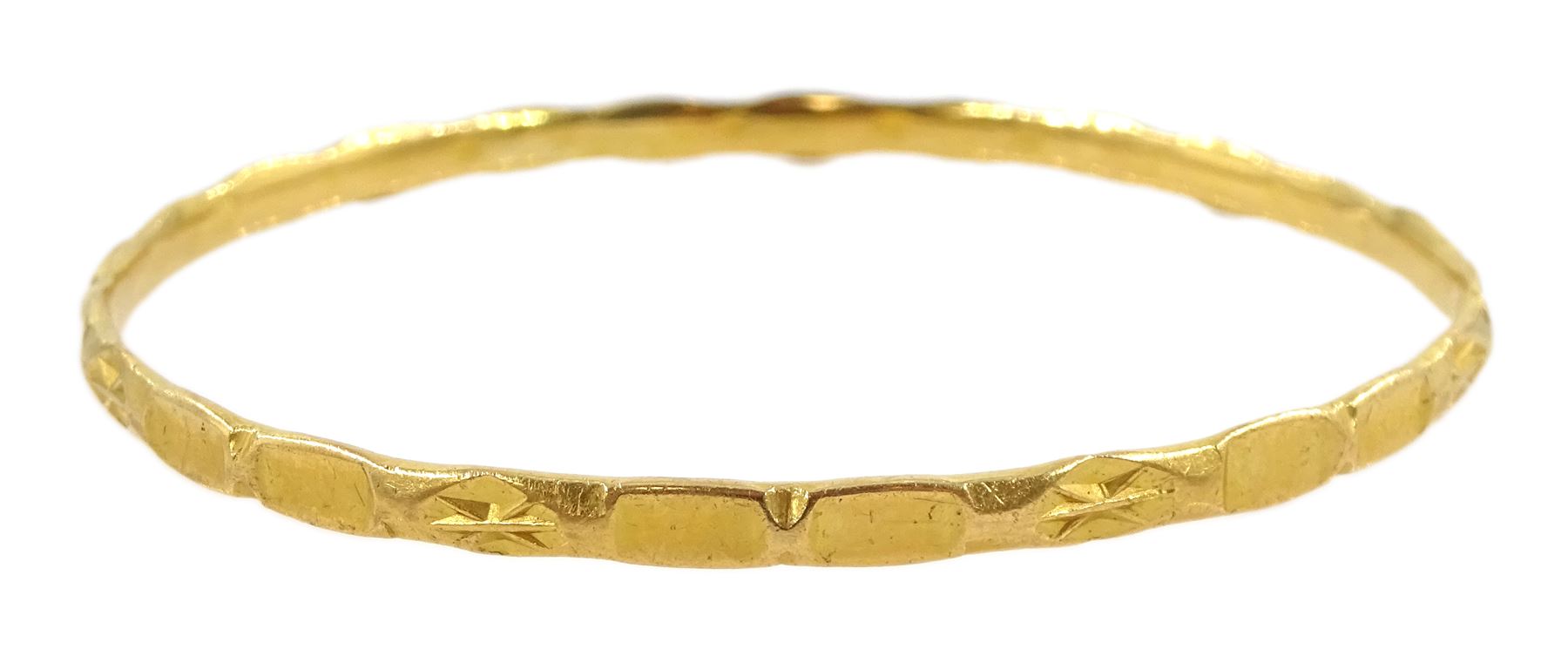 20ct gold Middle Eastern child's bangle