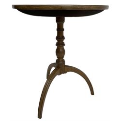 Georgian mahogany tripod table, circular tilt top on turned pedestal, three arched and splayed supports