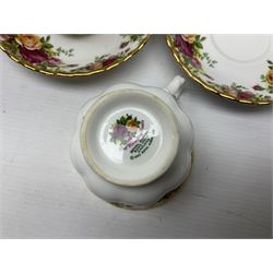 Royal Albert Old Country Roses pattern part tea service, to include teapot, water jug, six cups and saucers, covered sucrier, cake stand etc (39)