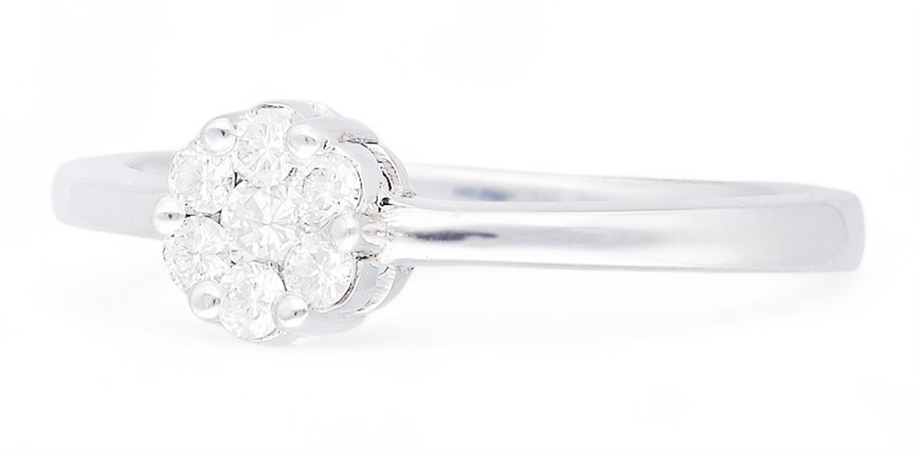 18ct white gold round brilliant cut diamond cluster ring, hallmarked, total diamond weight approx 0.25 carat