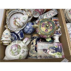 Small Royal Doulton vase, Colclough tea wares and other ceramics and collectables, in two boxes 