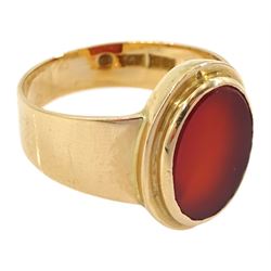 Early 20th century Swedish 18ct rose gold single stone carnelian ring, Swedish assay mark, 18K, year mark 1919