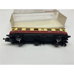 Fleischmann ‘N’ gauge ‘Piccolo’ - sixteen carriages, wagons and cars comprising nos. 8051, 8052, 8055, 8064, 8119K, 8127, 8128, 8129, 8202, 8211, 8224, 8240, 8281, 8301, 8500, 9372; along with Minitrix N503 Shock Van and 13576 6 ton Mineral Wagon; boxed and loose (18) 