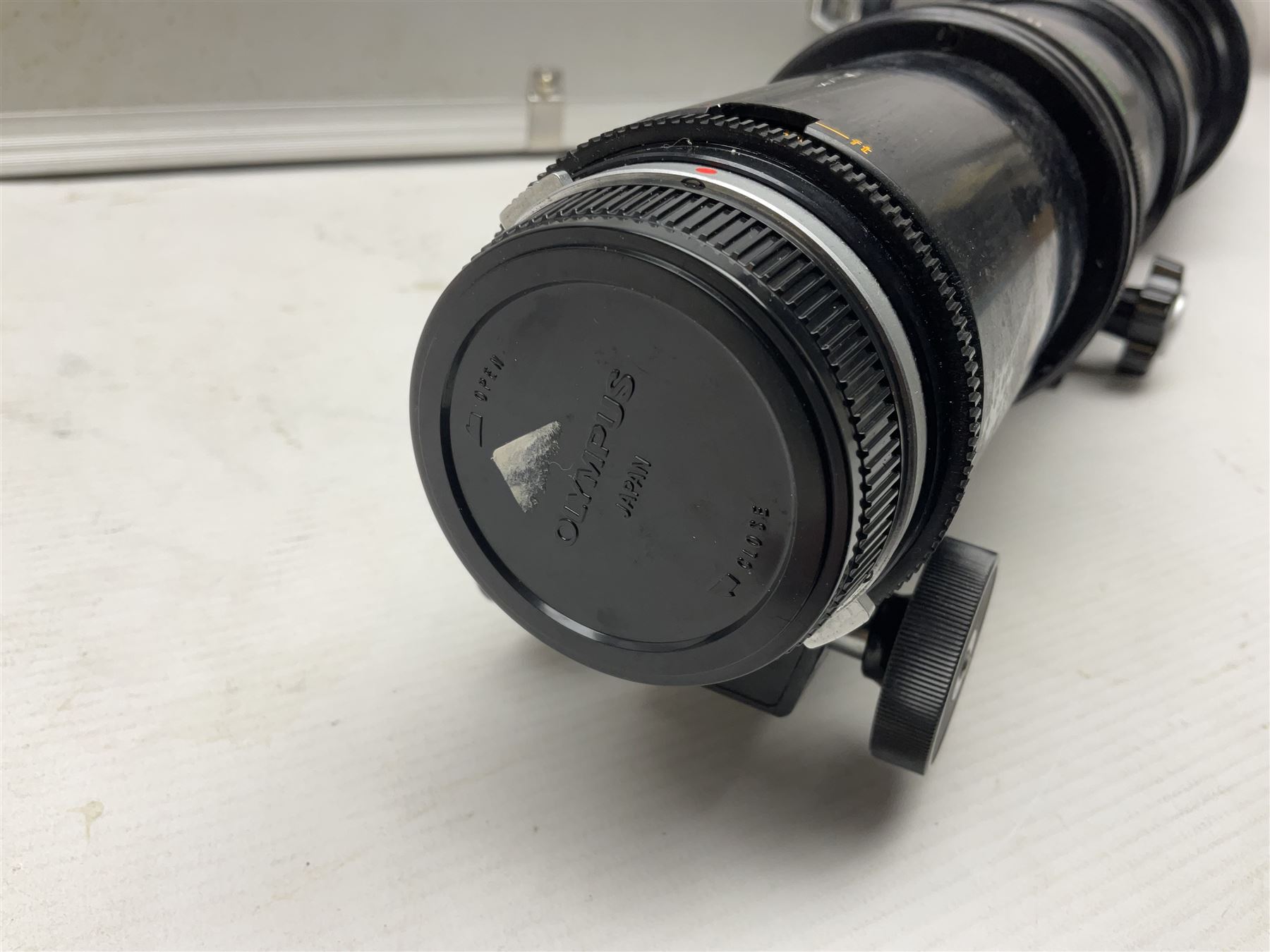 Olympus 'OM-System Zuiko MC Auto-T 1:11 f=1000mm' lens serial number 103010, in carry case