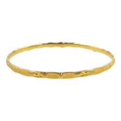 20ct gold Middle Eastern child's bangle