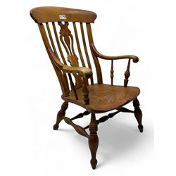 Late 19th century elm and ash comb-back Windsor chair, shaped back with pierced vase-shape...