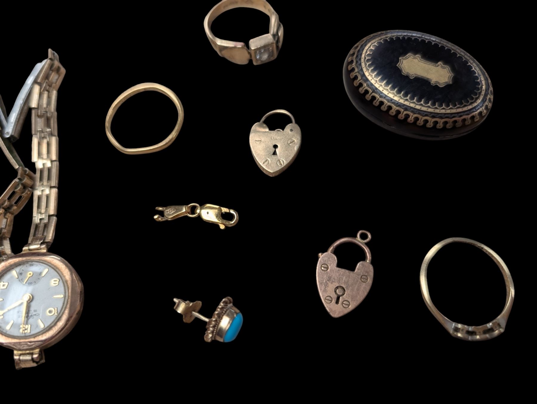 9ct gold jewellery, including two heart padlock clasps, two chains, two stone set rings, single earring and watch case, together with a 22ct gold wedding band, gold plated locket and a tortoiseshell pill box 