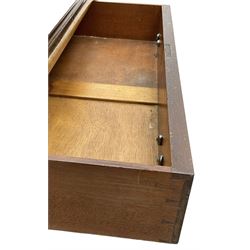 Mid-20th century walnut bureau desk, figured fall front enclosing fitted interior, three graduating drawers below, on cabriole feet