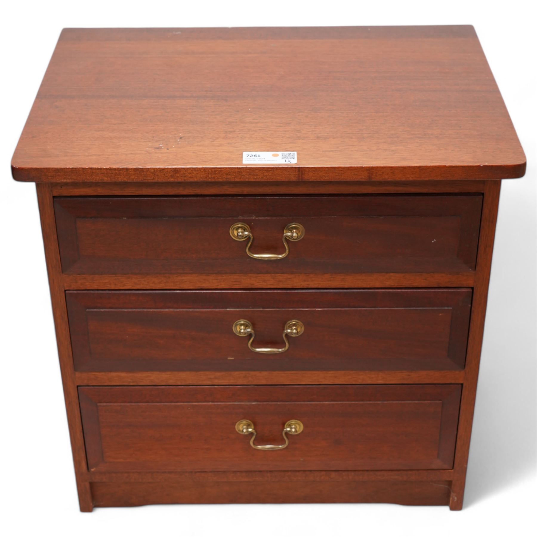 Pair of hardwood bedside chests, each fitted with three drawers 