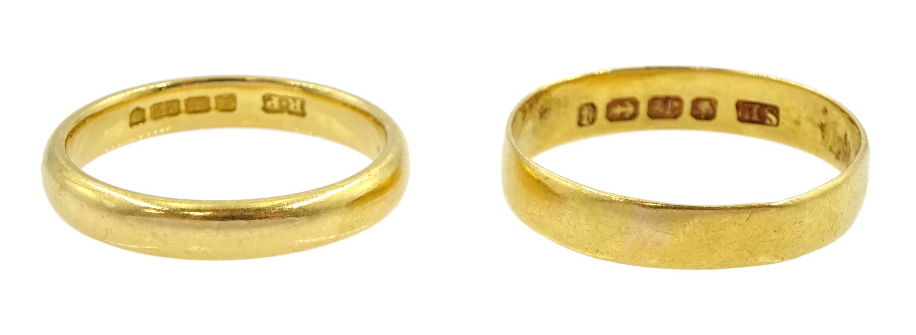 Victorian gold wedding band, Birmingham 1890 and a later gold wedding band, London 1936, both 22ct