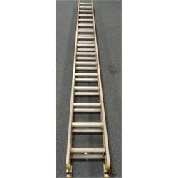  Stephens & Carter D1240 Clima double extension domestic aluminium ladder, 400cm closed and 730cm extended  