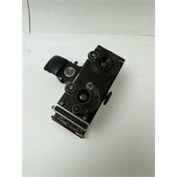 Early 20th century Rietzschel Kosmo-Clack stereo camera, with Rietzschel Doppel Anastigmat F:6.8 F=65mm lenses, serial nos. 91128 / 91127