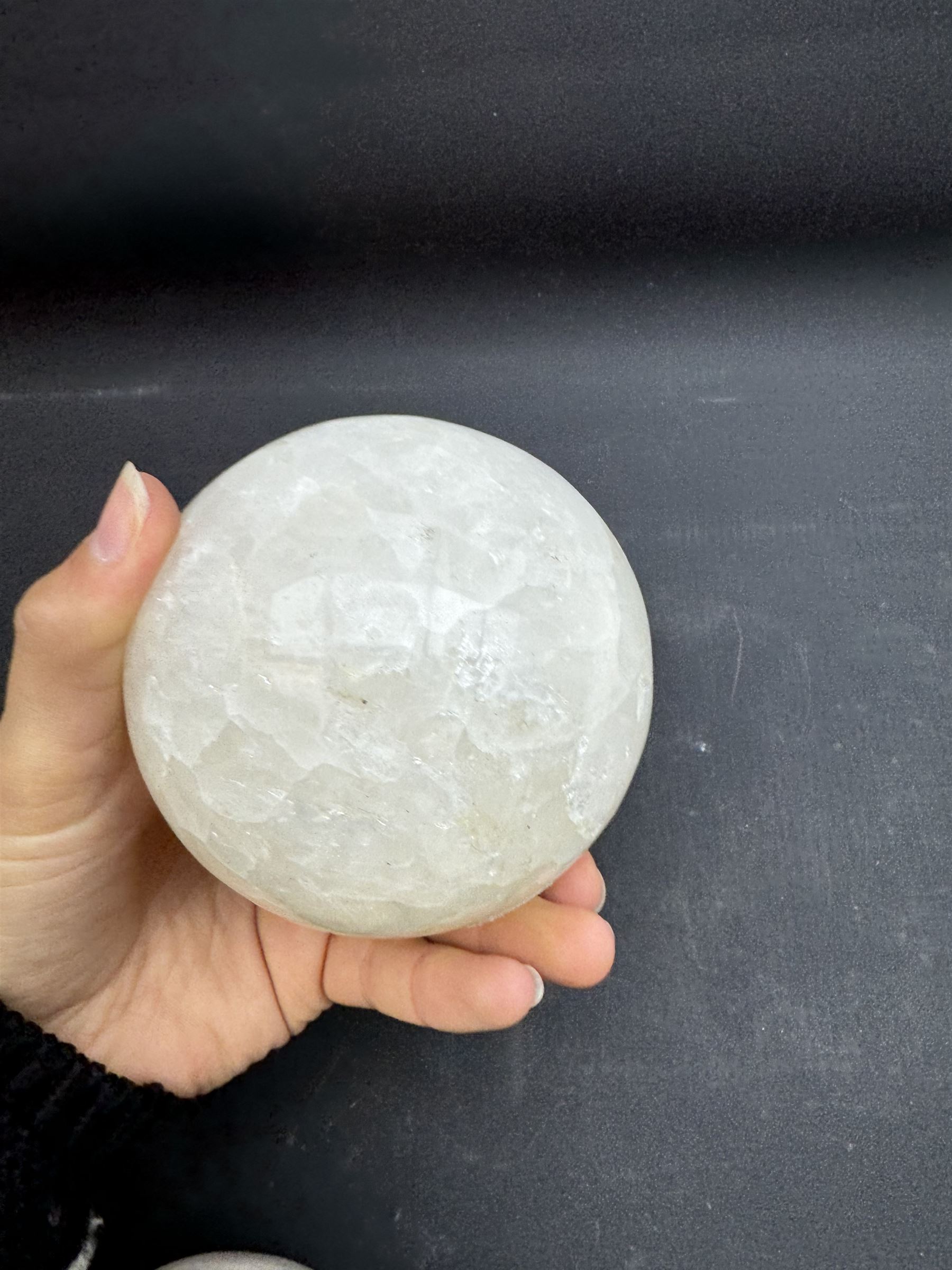 Pair of milk calcite spheres, D10cm 