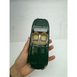 Two Franklin Mint 1:24 scale Die-casts, comprising 1961 Jaguar E-Type and model 1957 Mercedes-Benz