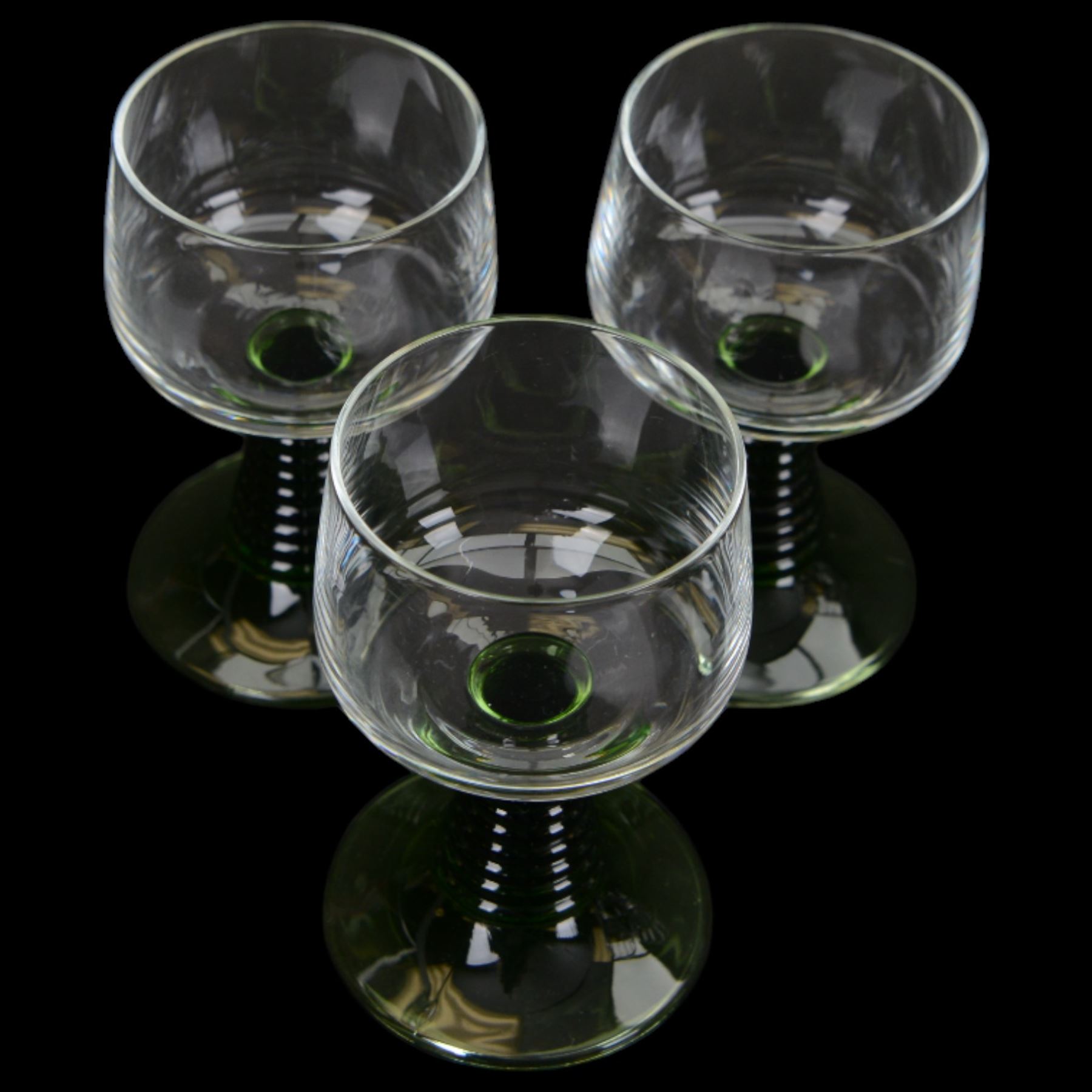 Set of six Louise Kennedy wine glasses, together with a set of five beehive stemmed glasses, Louise Kennedy H24cm 