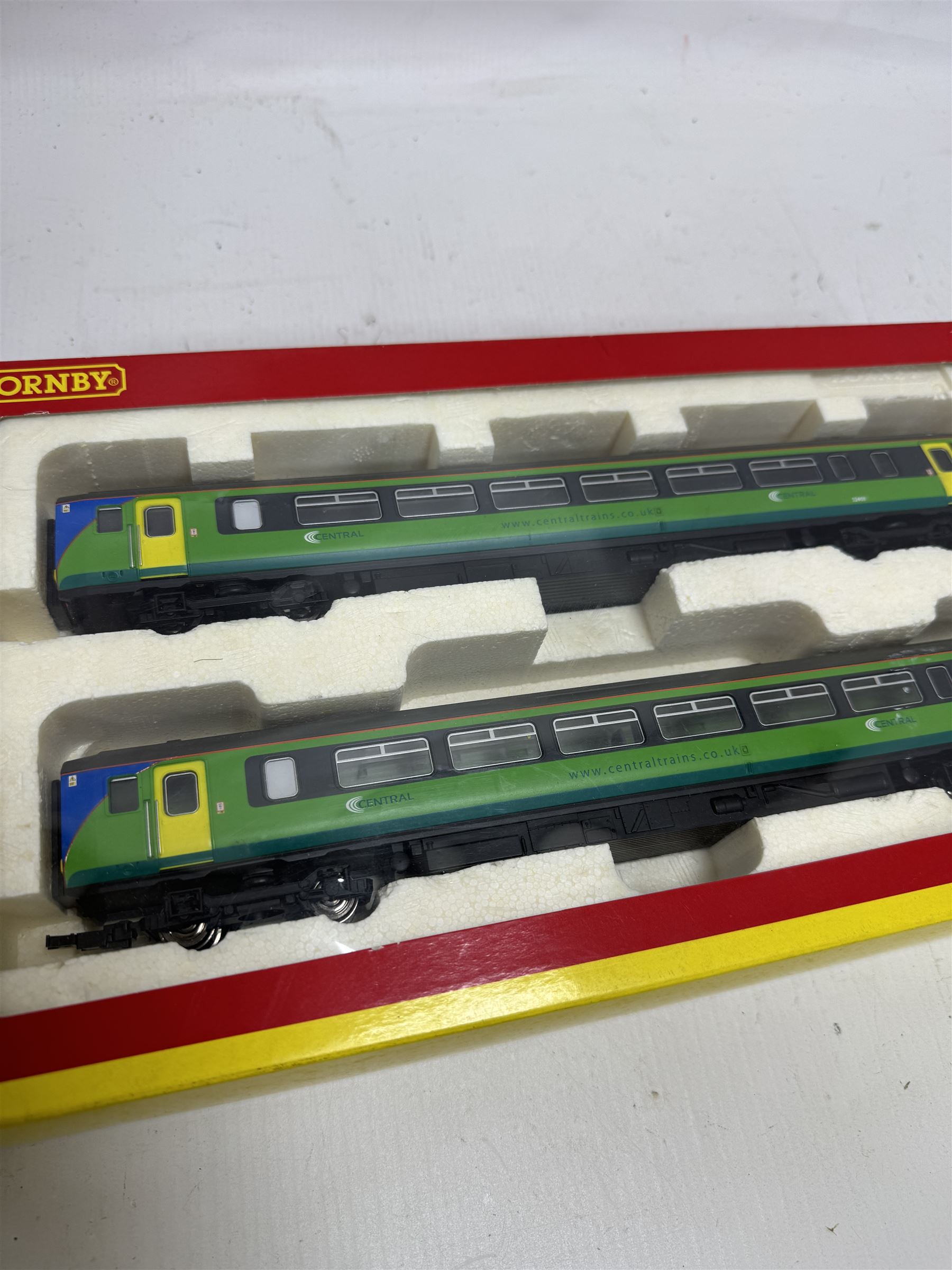 Hornby '00' gauge R2511 Central Trains Class 156 2-Car DMU, boxed