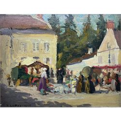 Ruth Latter (British 1869-1949): The Market, oil on board signed and dated 1905, 13cm x 18cm