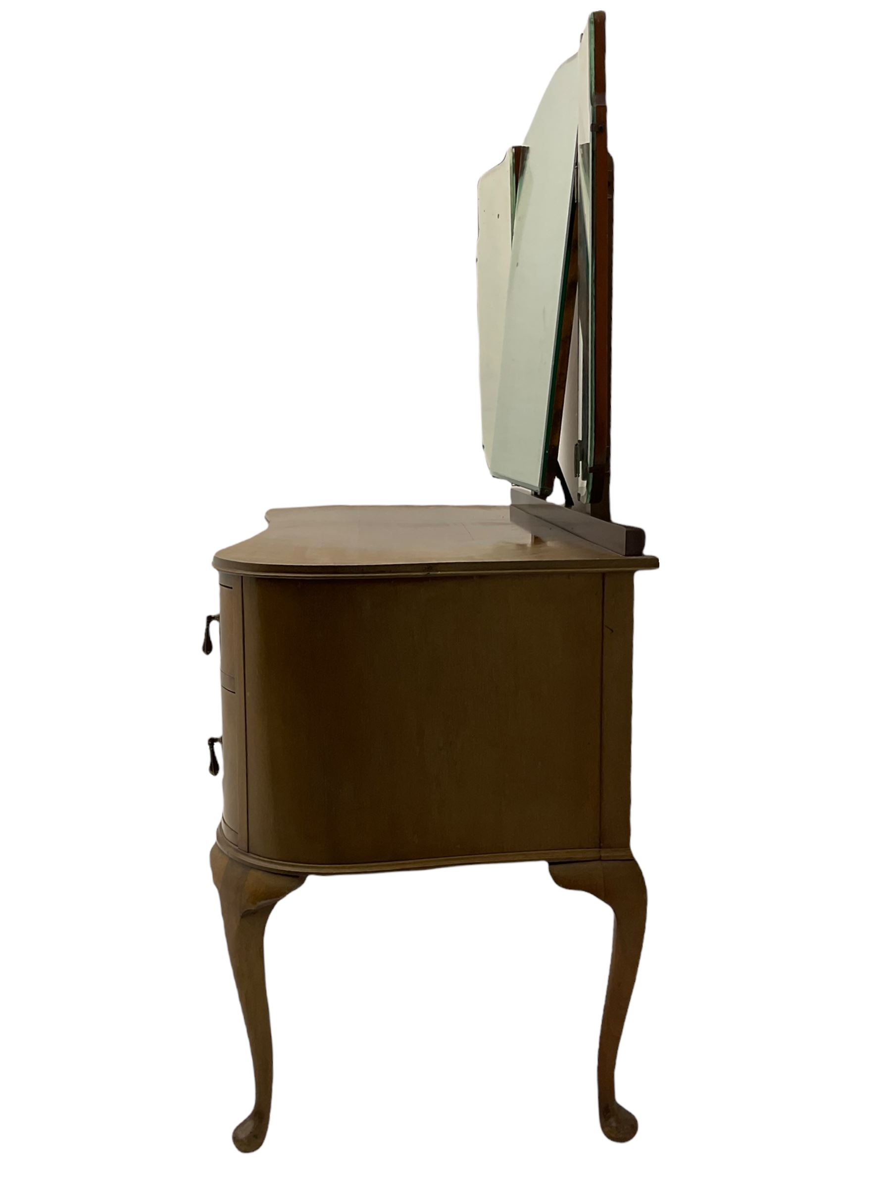 Mid-20th century kidney shaped mahogany dressing table, raised triple mirror back, fitted with four drawers, on cabriole supports