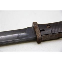 WWII German K98 bayonet by Clemen & Jung, the 24.5cm fullered blade marked 8647 h, with Bakelite grip and bluing to metal blade; in steel scabbard with corresponding numbers and leather frog, L42cm overall