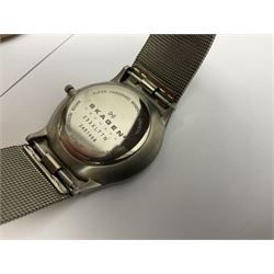 Five Skagen wristwatches, to include 233XLTTM, 809XLTRB, 233LGS, 233XLLTN and 433LGL1, four on Skagen stainless steel mesh straps, one on a Skagen leather strap, 