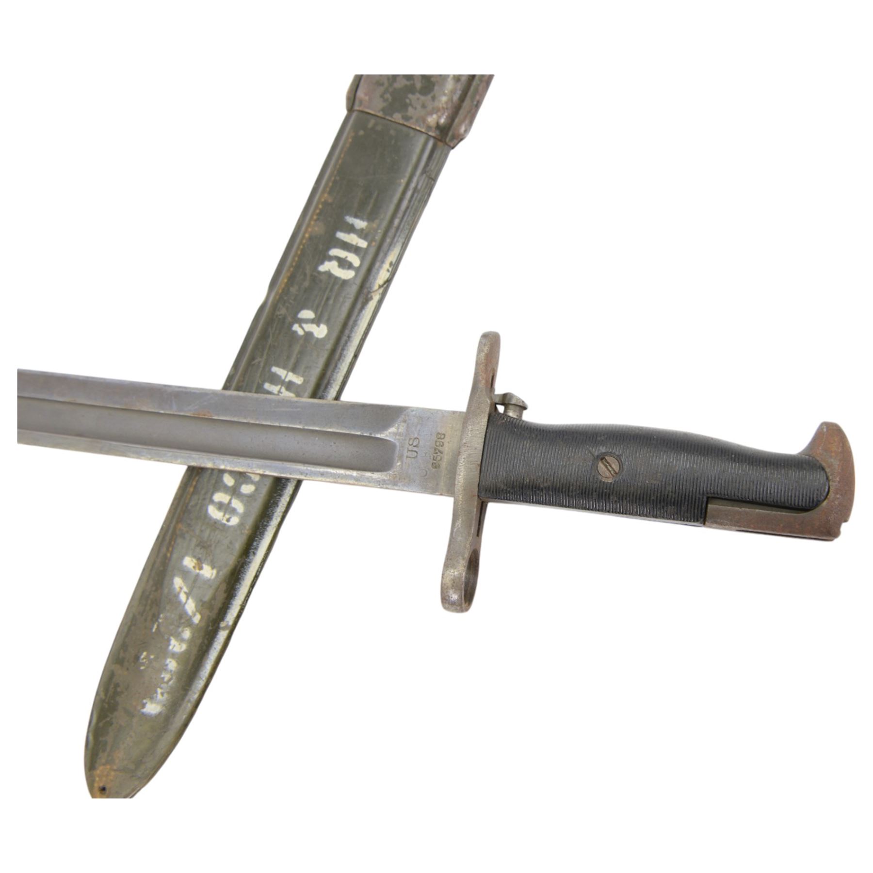 American 1906 pattern sword bayonet, the blade marked SA 1906 and US 85798, scabbard, blade L25cm