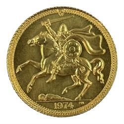 Queen Elizabeth II Isle of Man 1974 gold half sovereign coin 