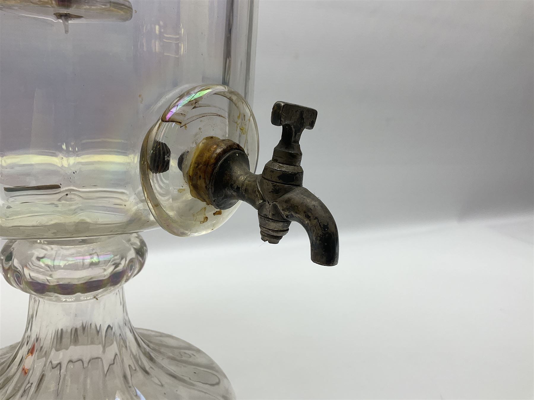 Glass water filter, with a mother of pearl lustre finish, H38cm