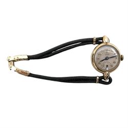 Tudor 9ct gold manual wind presentation wristwatch, Chester 1957, on black leather strap