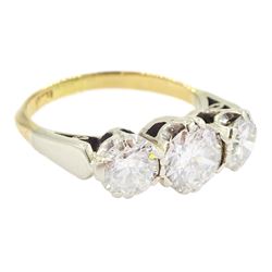 18ct gold three stone round brilliant cut diamond ring, stamped, total diamond weight approx 1.75 carat