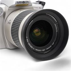 Minolta Dynax 40 camera, with 'AF ZOOM 28-100mm 1:3.5(22) - 5.6 D 55mm' lens, with case