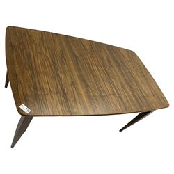 Mid-20th century figured walnut extending dining table, pull-out action with fold-out leaf, on tapering supports 