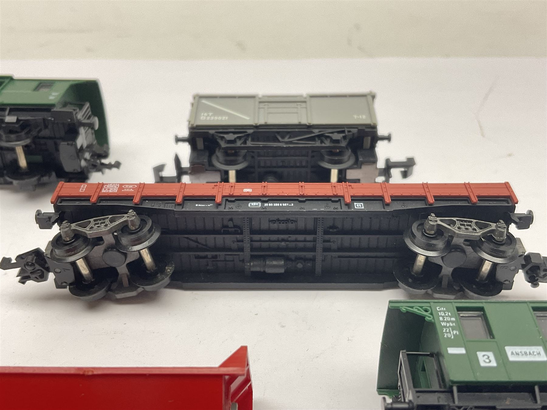 Fleischmann ‘N’ gauge ‘Piccolo’ - sixteen carriages, wagons and cars comprising nos. 8051, 8052, 8055, 8064, 8119K, 8127, 8128, 8129, 8202, 8211, 8224, 8240, 8281, 8301, 8500, 9372; along with Minitrix N503 Shock Van and 13576 6 ton Mineral Wagon; boxed and loose (18) 