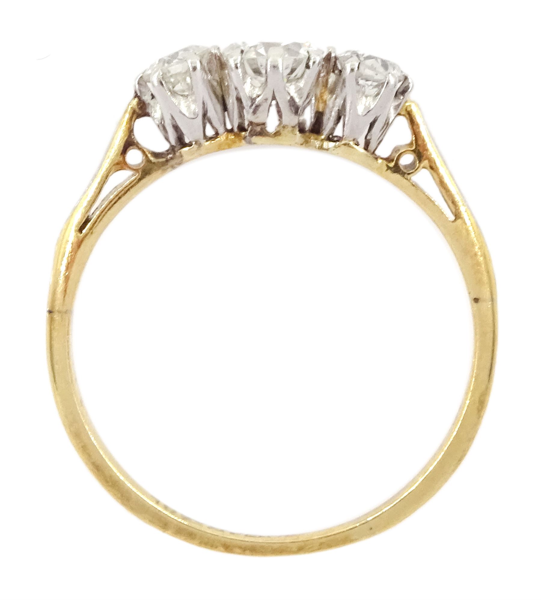 Early - mid 20th century three stone old cut and transitional cut diamond ring, stamped 18ct Plat, total diamond weight approx 0.45 carat