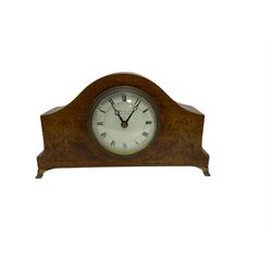 Mahogany mantle clock with inlay. Quartz movement