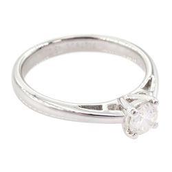 18ct white gold single stone round brilliant cut diamond ring, hallmarked, diamond approx 0.30 carat