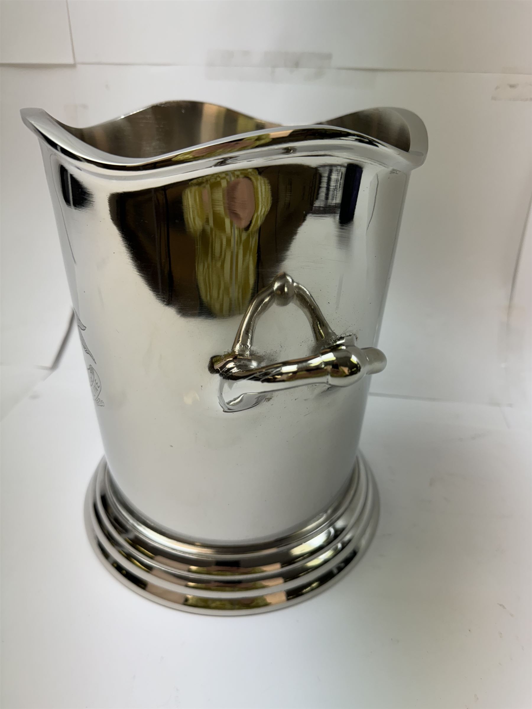 Twin handled reproduction White Star Line wine cooler, H24cm