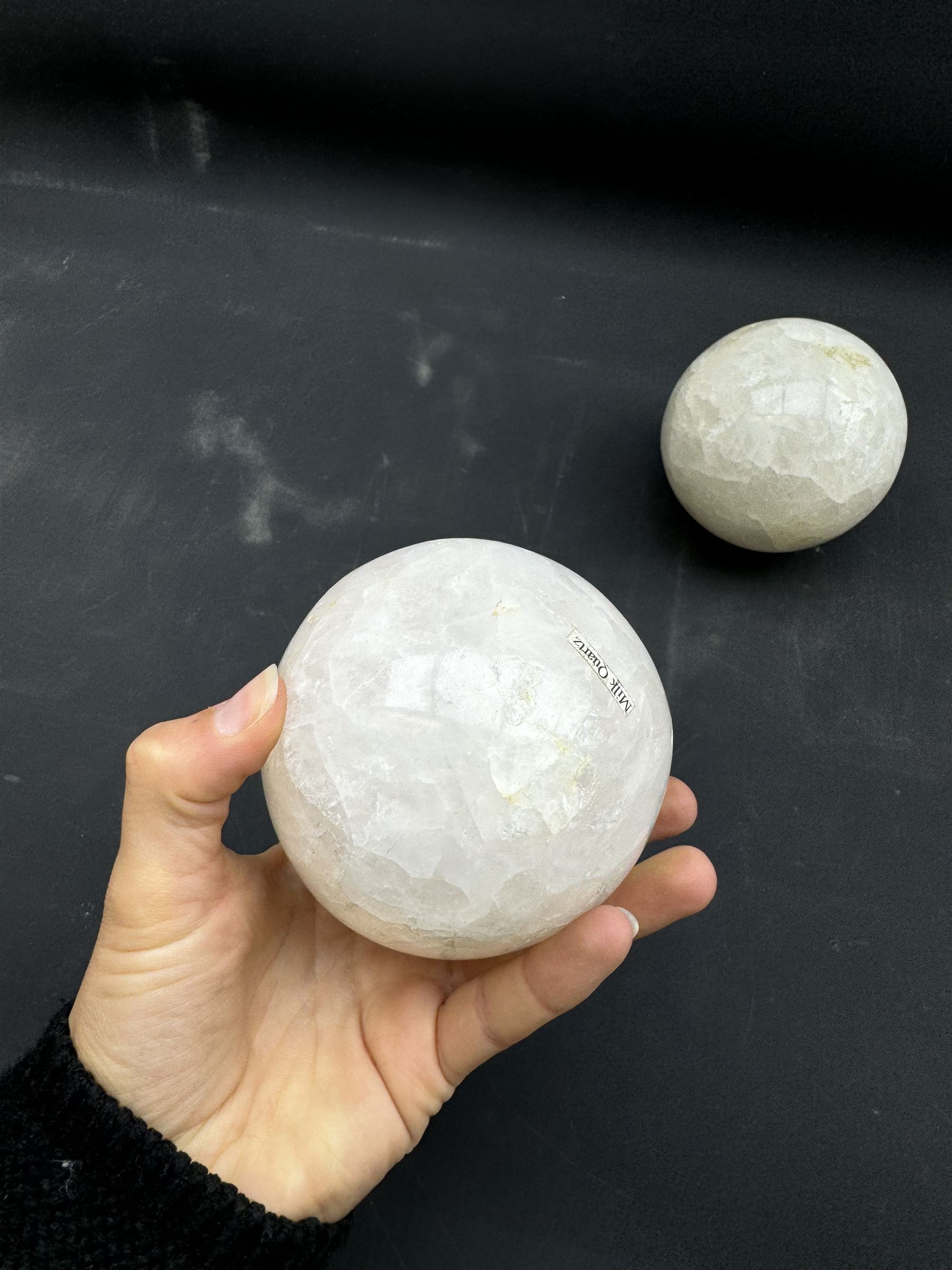 Pair of milk calcite spheres, D10cm 