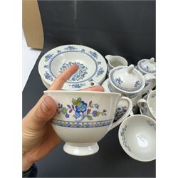 Royal Doulton Plymouth pattern, part tea and dinner service, including teapot, milk jug, covered sucrier, six dinner plates 