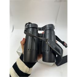 Leica Trinovid 10x42 BA binoculars, on Leica shoulder strap, boxed with instructions