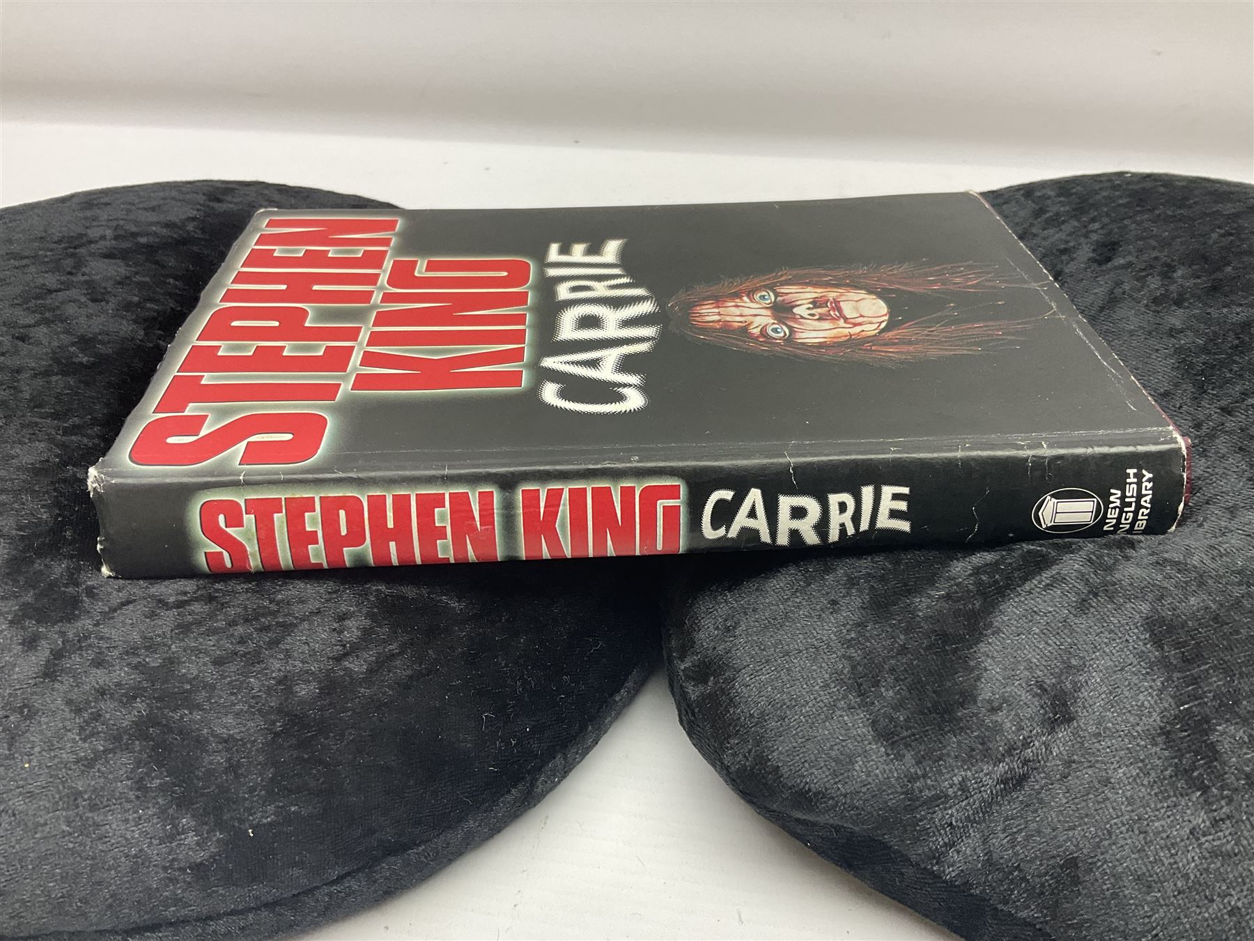 Stephen King; Carrie, Doubleday & Company, New York 1974 and Carrie, New English Library, Kent 1974 