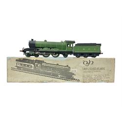 DJH Models ‘00’ gauge - kit built Class C7 (NER Class Z) 4-4-2 Atlantic locomotive and tender no.710 in LNER green; with original box 