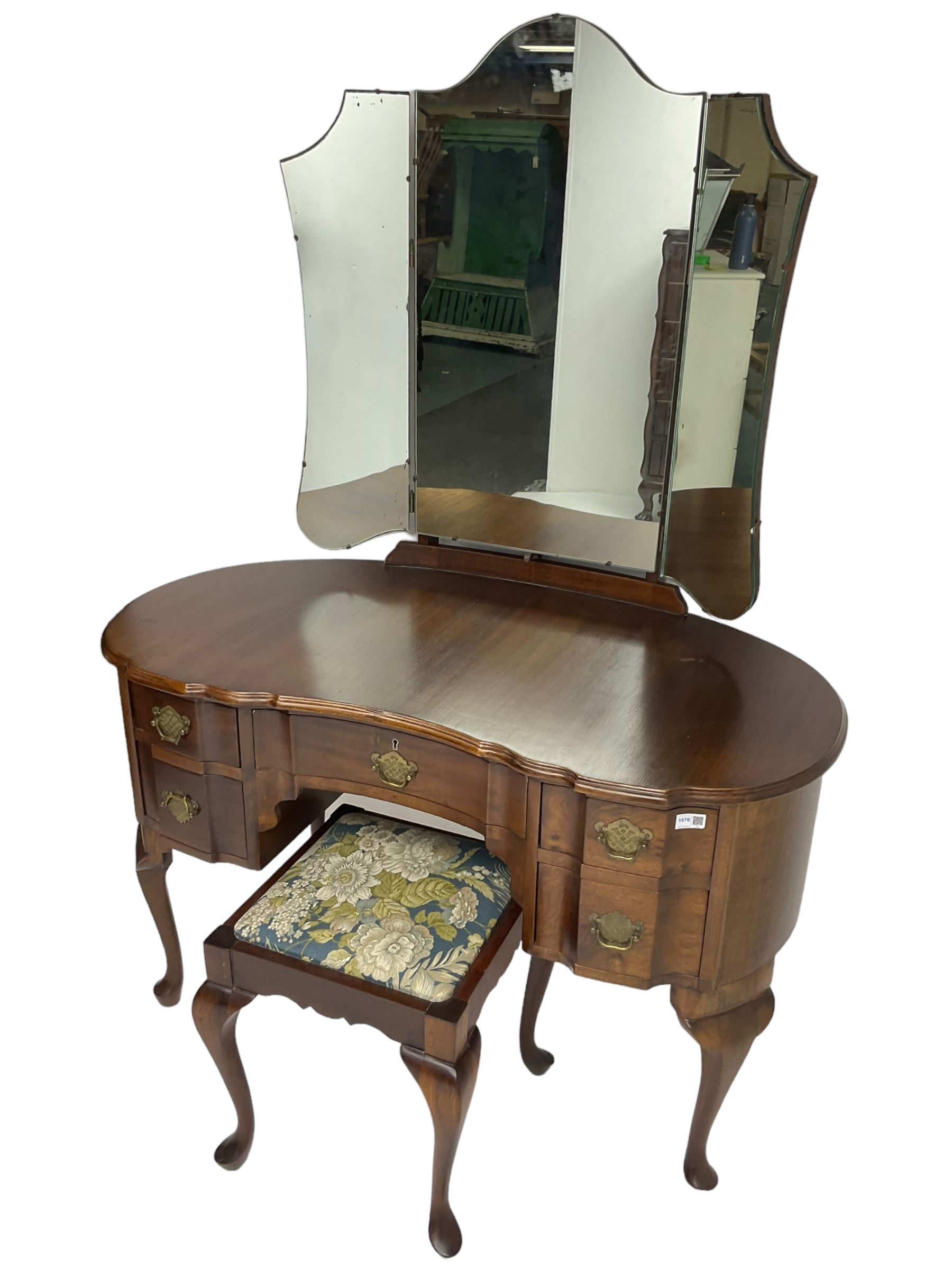 Early 20th century Dutch design mahogany kidney-shaped dressing table, raised triple mirror back, fitted with central frieze drawer flanked by four graduating drawers, on cabriole supports, with stool