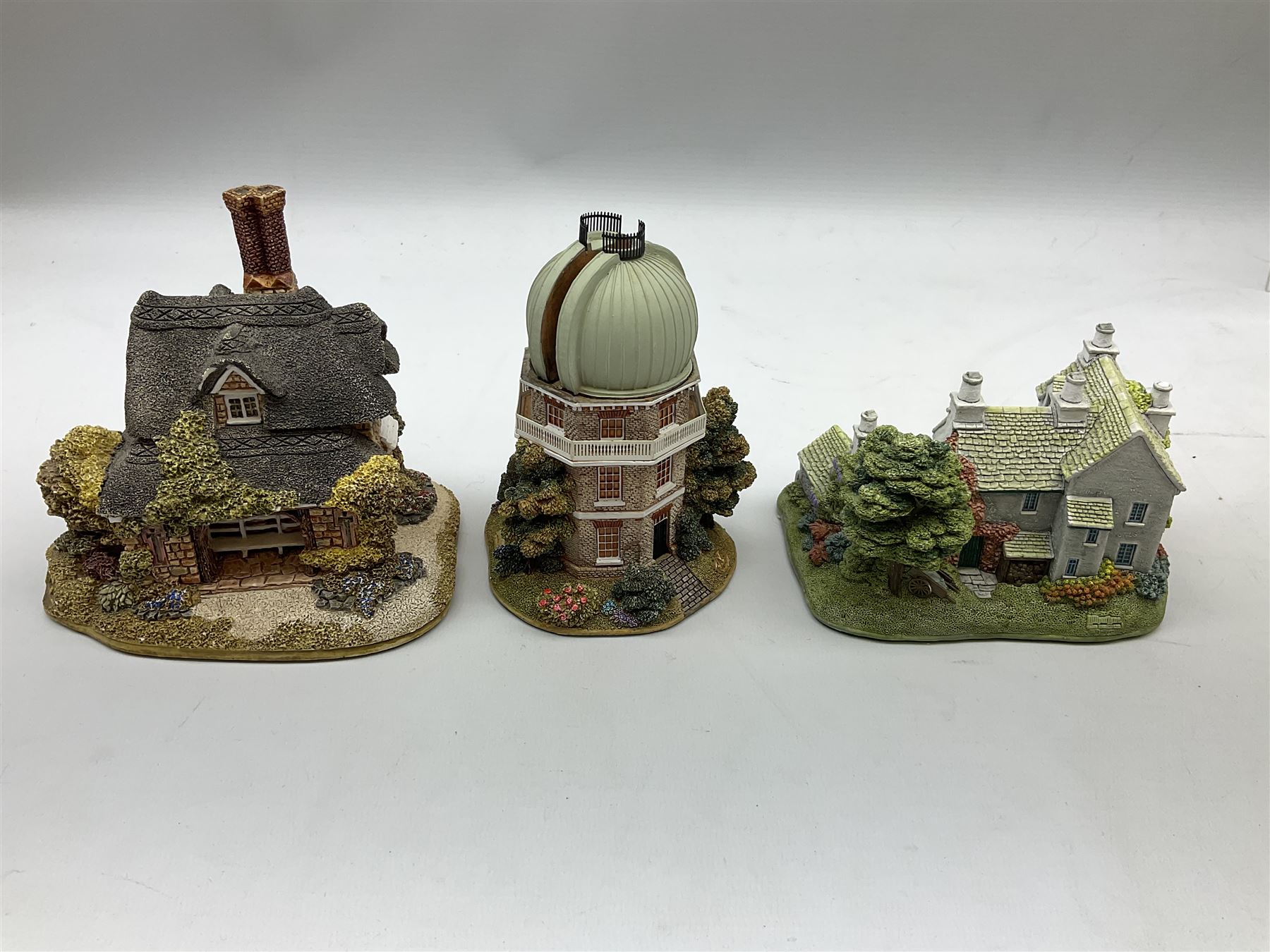 Six Lilliput Lane cottages, to include four special edition examples, including Swan and Cygnet and Hazelnut Hall, four boxed, four with deeds